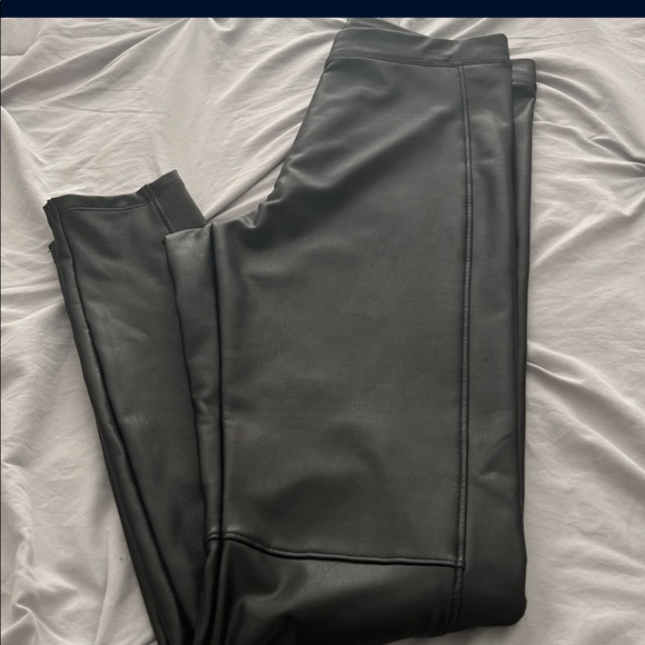 Express pants - Picture 2 of 3